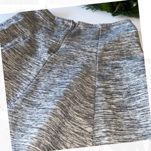 SOLD   GAP Heather Grey Skater Skirt Size XS - Picture 3 of 5